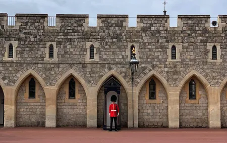 Windsor Castle, Stonehenge, and Bath from London Private Vehicle Service