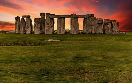 Private Day Trip from London to Stonehenge and Bath