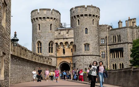 Skip-the-line Windsor Castle Day Trip from London with Guide