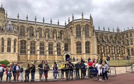 Best Private Tour to Windsor Castle with London hotel pick up