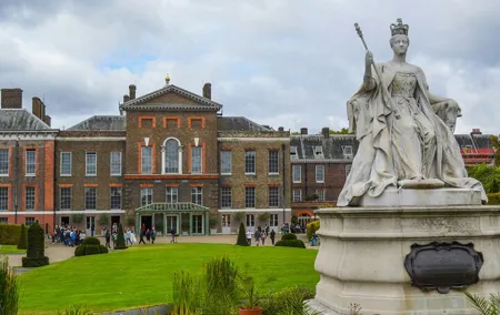 Guided Walking Tour of Royal Kensington in London