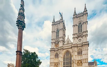 Private London City Tour in Luxury Vehicle