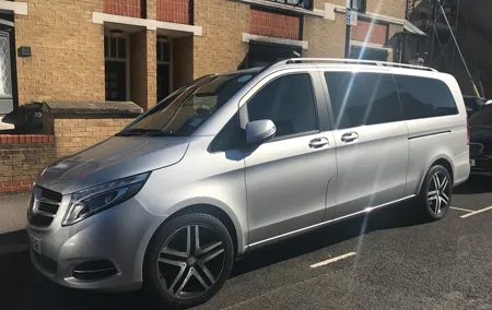 Private Transfer to Windsor Castle (Tickets Included) 4 passengers