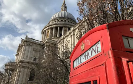 Mamma Mia! Best of London Sightseeing Walking Tour for Kids and Families
