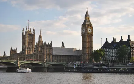 Private Tour: Chauffeur-Driven Sightseeing Tour of London