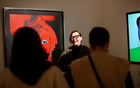 Private Art Galleries of London Mayfair with an Art Historian