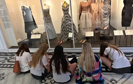 London V&A Museum and Kensington Gardens Tour for Kids