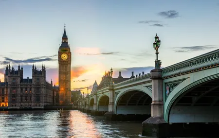 London Sights and Sounds on Christmas Day with Sung Eucharist