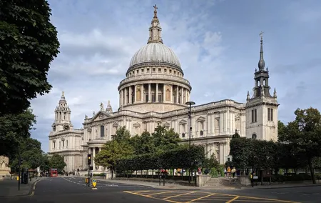 Half Day Tour of London with St Paul's Cathedral Entry