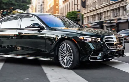 Private Transfer: London to London Airport LCY by Luxury Car