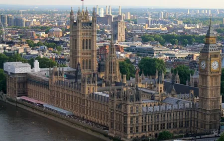 Private Walking Tour of London with licensed guide with central Hotel Pick Up