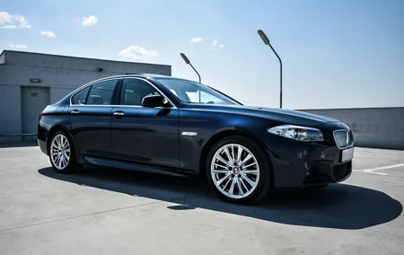Private transfers between London Heathrow - London City Airports