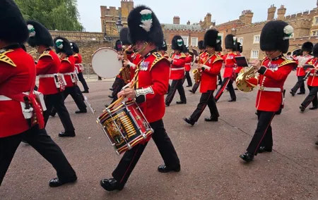 Changing of the Guard Walking Tour in London