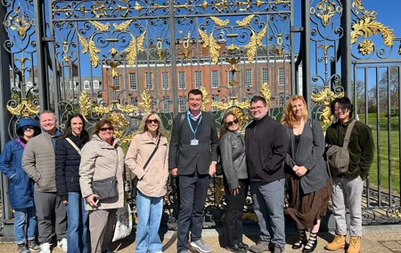 Kensington Palace: Private Walking Tour with Blue Badge Guide