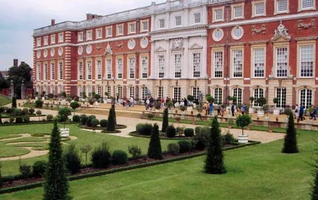 Private Transfer from Heathrow Airport to Kingston and Surrounding Areas