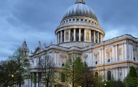 Self Guided Scavenger Hunt: The Magnificent City of London