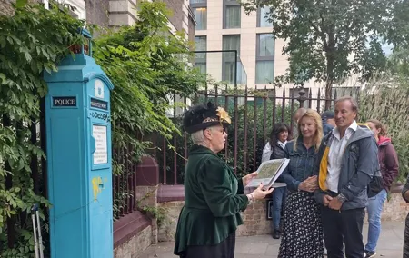 Jack The Ripper Walk with a Curry in Brick Lane London