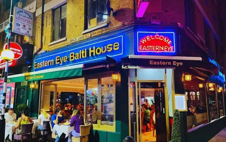 Jack the Ripper Tour Whitechapel plus a Curry in Brick Lane