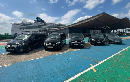 London to Southampton Cruise Port Private or Shuttle Transfer