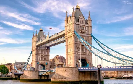 Troll Hunt at London Bridge: Self-Guided Fantasy Adventure