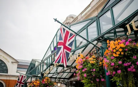 Covent Garden to Piccadilly Circus Private Self-Guided Tour