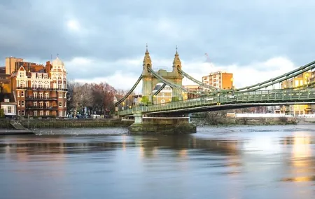 Hammersmith to Chiswick: A Self-Guided Audio Tour along the Riverside