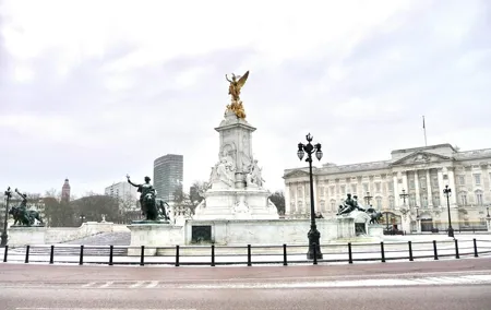 London's Top Sights and Landmarks Tour with Blue Badge Guide