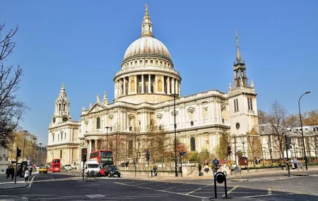 4 Hour Tour of St Paul's Cathedral and Westminster Abbey (With Private Guide)