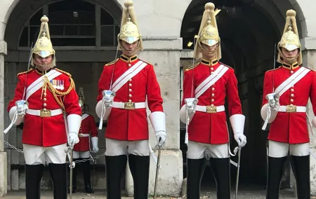 7 Day Private Tour of London with Host Family Accommodation