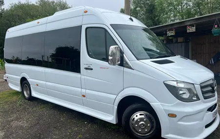 Private Transfer from London Heathrow Airport to Southampton Port