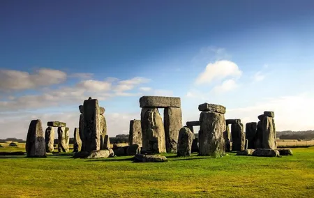 Private tour to Stonehenge and Windsor Castle from London