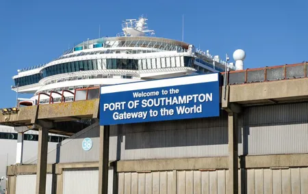 Private Taxi from Heathrow Airport to Southampton Cruise Port