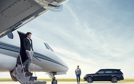 Private Luxury Range Rover Arrival Transfer: Heathrow Airport to Central London