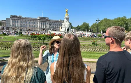 Family Walking Tour of Westminster Abbey & London’s Best Sights