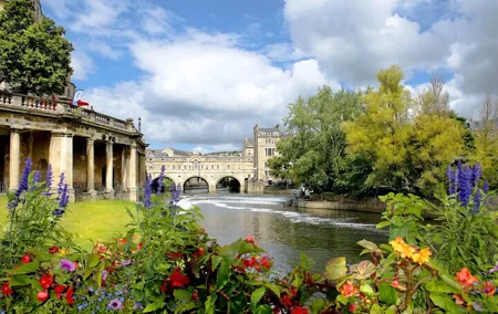 Bath and Cotswold Village Private Car Tour from London