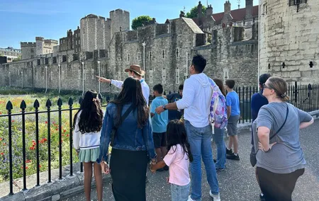 Kid Friendly Tower of London Tour with Expert Local Guide