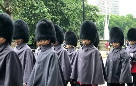 Changing of the Guard Half-Day Private Walking London Tour