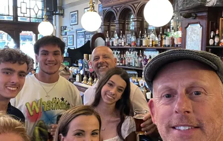 Private London Pub Tour in Iconic London Taxi