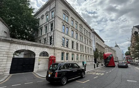 Private London 3 hour Sherlock Locations Tour by Black Taxi