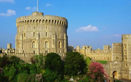 Stonehenge with Windsor Castle and Bath Private Chauffeur Tour