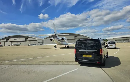 Private Transfer Any London Hotel to Southampton Cruise Port