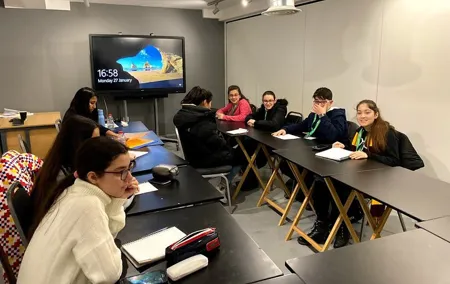 English + Business and Leadership University Taster One Week Program in London