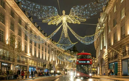 Christmas Lights and Holiday Sights Walking Tour in London
