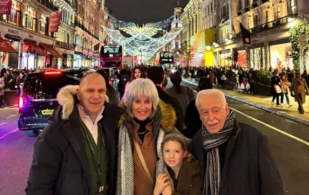 London Christmas Lights Private Guided Taxi Tour