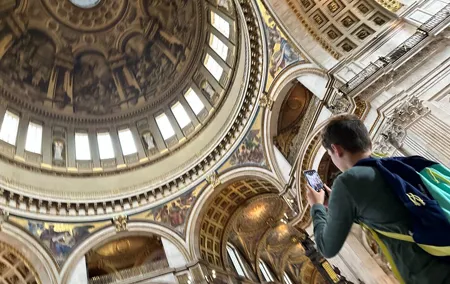 St. Paul's Cathedral Kid-friendly Family Tour in London