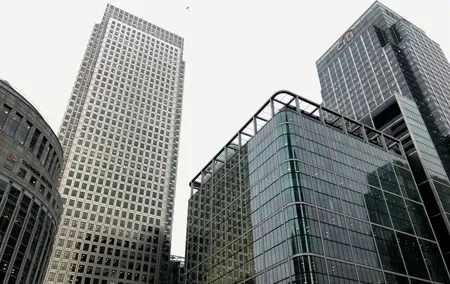 Private transfers between London City Airport - London Luton Airport