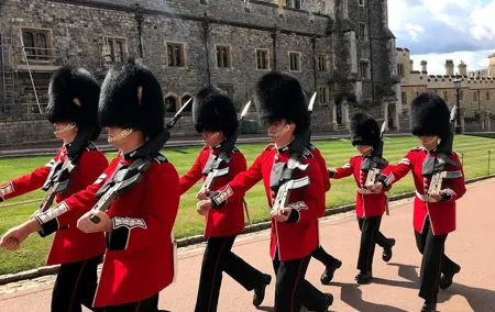 8 Day London Junior Kings and Queens Private English Course