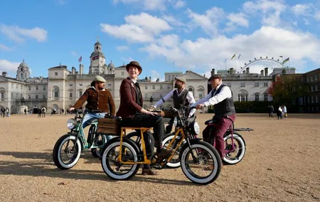 Private London Bike Tour on Luxury Retro E-Bikes