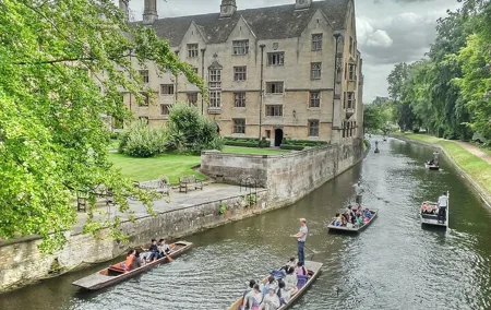 Private Transfer from London to Cambridge with Local Driver