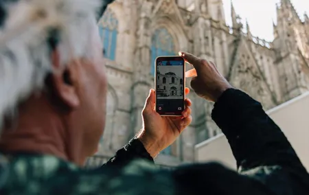Private Tour of London with Augmented Reality